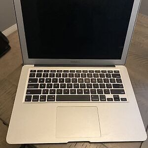 MacBook Air 2013 – Core i5 / 256GB SSD / 8GB RAM / 13.3” – Pre-Owned
