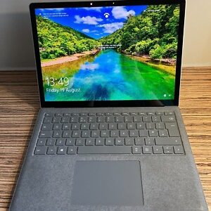 Microsoft Surface Laptop (1st Gen) – Core i5 (7th Gen) / 256GB SSD / 8GB RAM / 13.5” – Pre-Ow