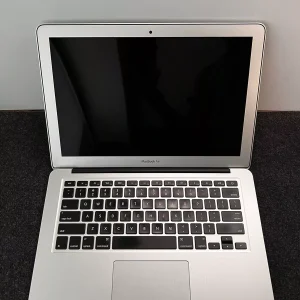 Apple MacBook Air (2013) – Core i5, 8GB RAM, 256GB SSD, 13.3" Display(PRE-OWNED)